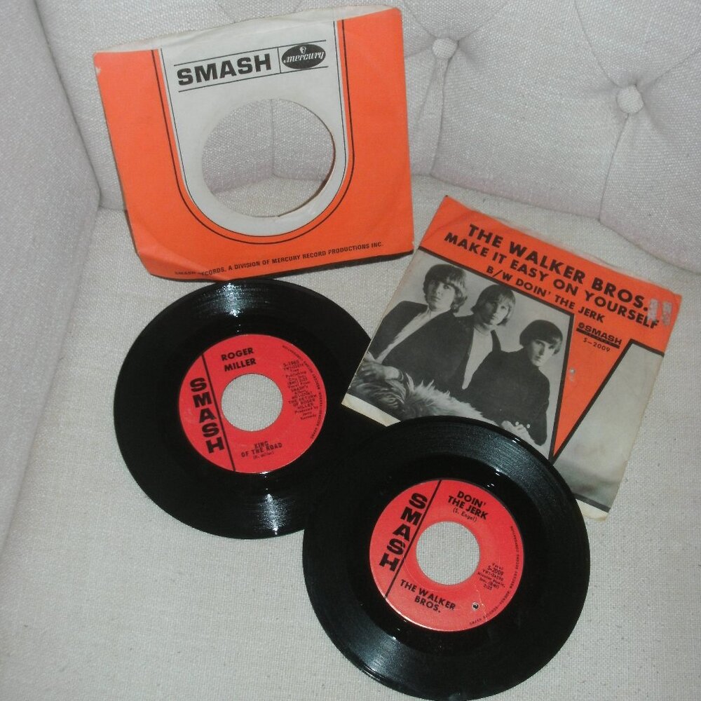 2 Records Walker Bros. Make it Easy On Yourself & Roger Miller King Of The Road